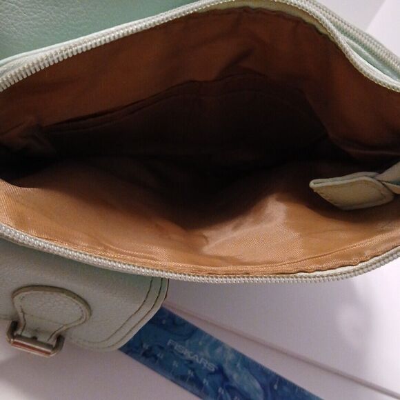 Multi Sac Light Blue Crossbody Purse – Adjustable Strap – Zipper Pockets - Picture 8 of 11